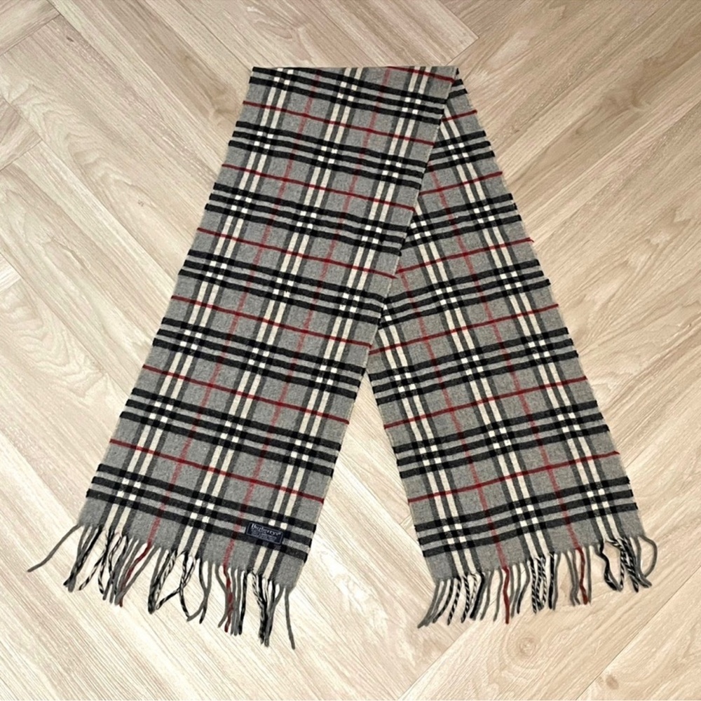 Authentic Burberry Scarf 100% lambwool